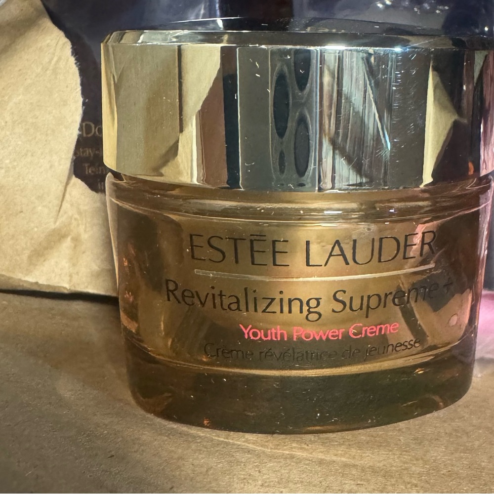 Estee Lauder Revitalizing Supreme+ Youth Power Creme - Gold and Black